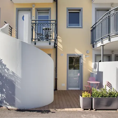 Tasman S12-r By Interhome