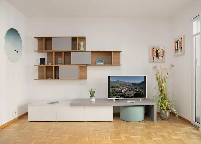 Tasman S12-r By Interhome