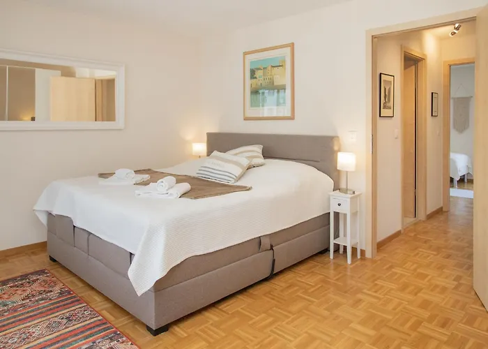 Tasman S12-r By Interhome