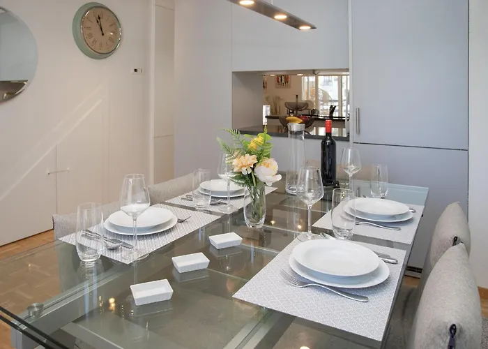 Tasman S12-r By Interhome *