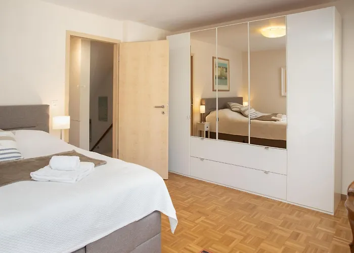 Tasman S12-r By Interhome *